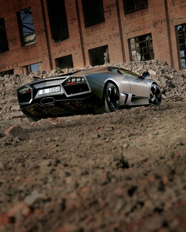 Lamborghini Reventon.